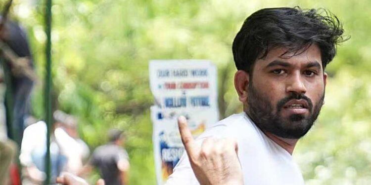 अभिजीत दीपके का बड़ा बयान- मैं और आशुतोष तो पिट लिए, अब सौरव का नंबर आएगा
