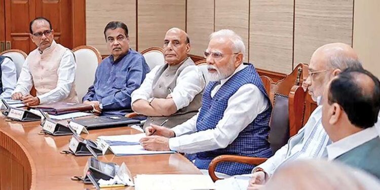 कैबिनेट विस्तार पर अभी और इंतजार, PM मोदी की विदेश यात्रा के बाद हो सकता है बड़ा फैसला