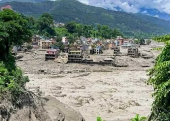 नेपाल बाढ़ में मौतों का आंकड़ा 734 पहुंचा, बचाव अभियान के 5वें दिन भी हजारों लोग लापता