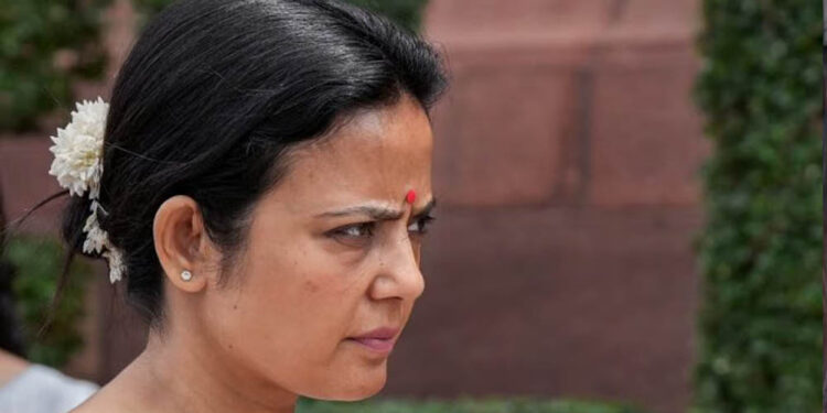 महुआ मोइत्रा विवाद: “अगर उन्हें कुछ हुआ तो सुप्रीम कोर्ट जिम्मेदार”, कॉकरोच ने जज को बताया ‘बड़बोला’