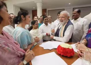शेर की दहाड़ है प्यारे… Sayani Ghosh ने PM Modi के साथ शेयर की तस्वीर, जानिए कैप्शन में क्या लिखा