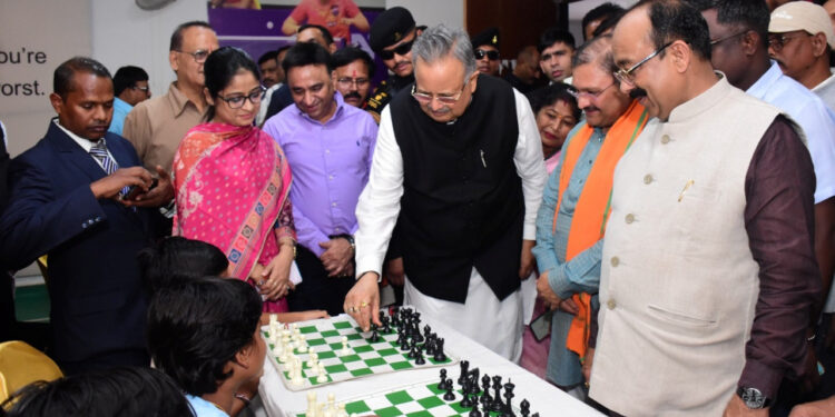 राजनांदगांव में राज्य स्तरीय जूनियर शतरंज प्रतियोगिता का समापन- डॉ. रमन सिंह और अरुण साव ने बढ़ाया खिलाड़ियों का उत्साह….