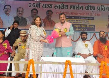 खेल अनुशासन, ईमानदारी और लक्ष्य के प्रति समर्पण भाव से आगे बढ़ने की प्रेरणा देता है : सांसद विजय बघेल