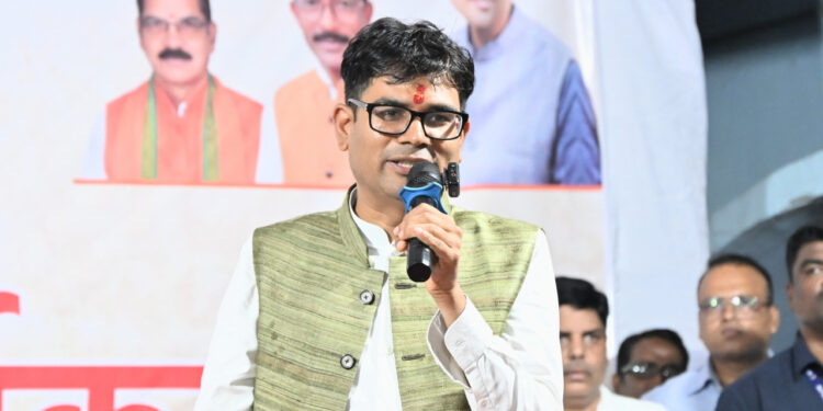 रायगढ़ के वार्ड क्रमांक 34 में आर.सी.सी. नाली निर्माण कार्य का शिलान्यास, वित्त मंत्री ओपी चौधरी ने किया शिलान्यास, नागरिकों को मिलेगी बेहतर जल निकासी की सुविधा….