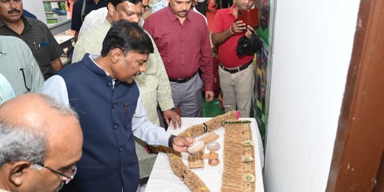 औषधि पौधों की खेती किसानों की आय बढ़ाने का प्रभावी माध्यम: वन मंत्री केदार कश्यप…..