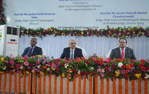 मुख्य न्यायाधिपति रमेश सिन्हा ने दुर्ग में नवीन न्यायालय भवन के निर्माण हेतु किया भूमिपूजन…..