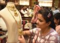 Gold Price Today: सोना ₹1.52 लाख के पार, चांदी में भी तेज उछाल; जानें आज के ताजा भाव