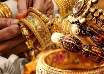 सोना 4118 रुपये सस्ता, चांदी के दाम भी गिरे! जानें आगे कैसी रहेगी कीमतों की चाल