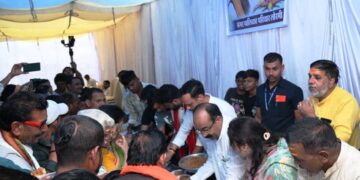 उप मुख्यमंत्री अरुण साव ने बाबाघाट धाम में किया रुद्राभिषेक, ’विरासत भी, विकास भी’ की सोच से संवारा बाबाघाट, उप मुख्यमंत्री ने सौंदर्यीकरण कार्यों का किया लोकार्पण….