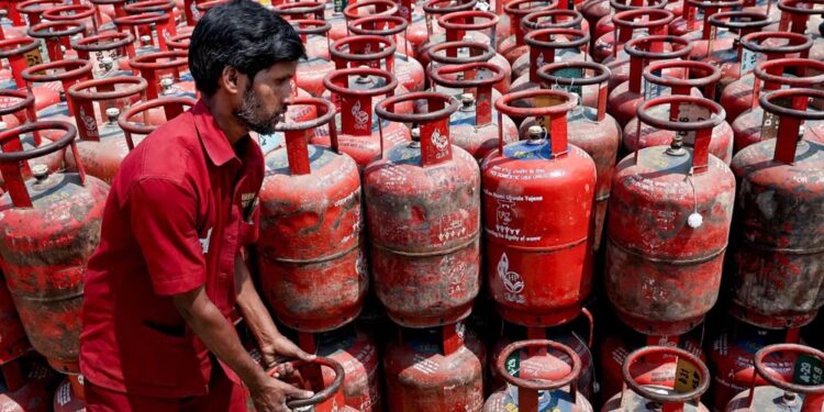 LPG सिलेंडर तुरंत मिलेगा! सुबह 6 बजे बुकिंग, 9 बजे तक घर पहुंचेगा सिलेंडर