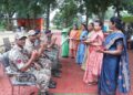 जिनसे कभी संघर्ष था, उन्हीं की कलाई पर बांधी राखी, चौगेल पुनर्वास केंद्र में आत्मसमर्पित माओवादियों ने डी आर जी जवानों को बांधी राखी, कहा—अब बंदूक नहीं, हुनर से संवारेंगे भविष्य….