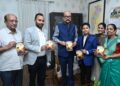 राज्यपाल रमेन डेका ने 12 वर्षीय छात्र मास्टर दिव्यांश की पुस्तक ‘थॉट्स अबाउट गॉड‘ का किया विमोचन……