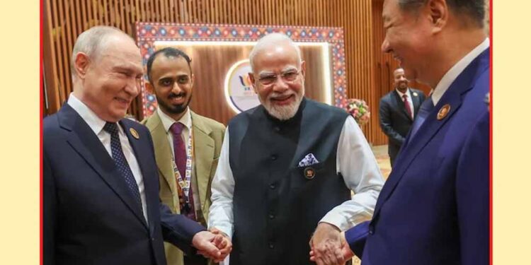 हाथ में हाथ, चेहरे पर मुस्कान… BRICS से PM मोदी, पुतिन और जिनपिंग की आई खास तस्वीर