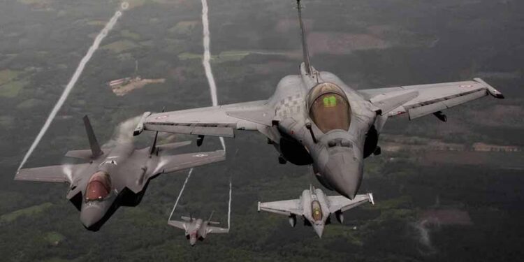 राफेल और F-35 से भी तेज! भारत के ‘पक्के यार’ का बड़ा ऑफर, पाकिस्तान की बढ़ी टेंशन