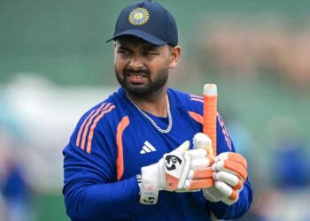 ऋषभ पंत की ODI टीम से छुट्टी, वेस्टइंडीज सीरीज में नहीं मिली जगह