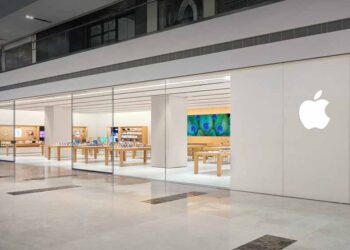 iPhone 18 की बिक्री के बीच गाजियाबाद Apple Store का बदला नजारा, सुबह से नहीं दिखी भीड़