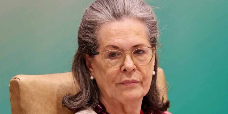 वोटर लिस्ट विवाद में सोनिया गांधी को झटका, सेशन कोर्ट ने आदेश रद्द किया