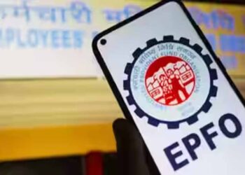 अलग-अलग PF अकाउंट में जमा है पैसा? ऐसे करें एक जगह ट्रांसफर