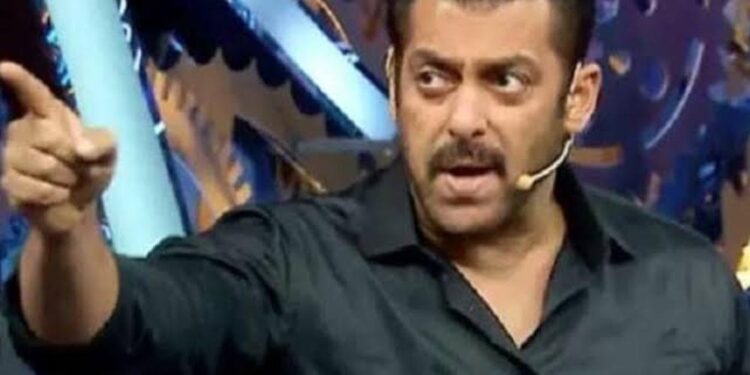 Bigg Boss 20 के प्रीमियर से पहले सलमान का दिखा गुस्सा, पैप्स की इस बात पर हुए इरिटेट