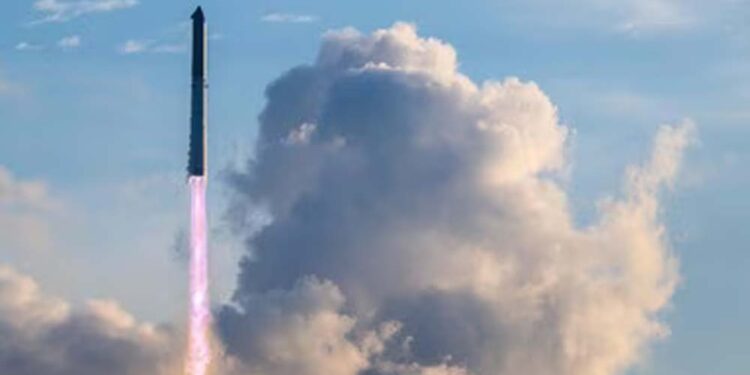Starship ने पहली बार पृथ्वी की कक्षा में पहुंचाया 26 Starlink सैटेलाइट