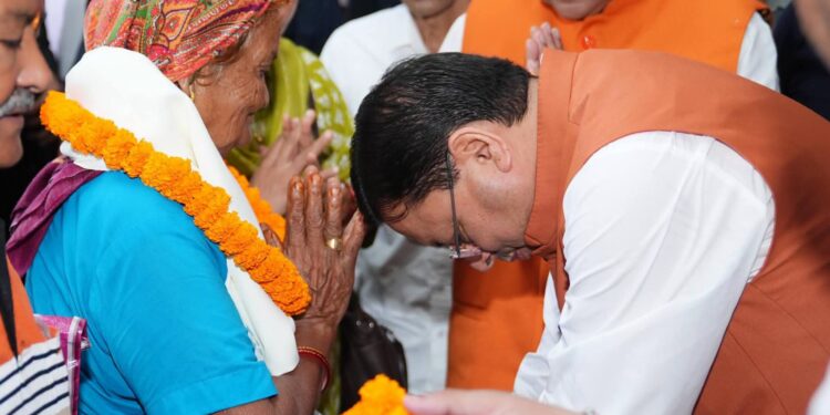 खटीमा गोलीकांड की बरसी पर शहीदों को नमन, सीएम धामी बोले- बलिदानियों के सपनों का उत्तराखंड बनाने को सरकार प्रतिबद्ध