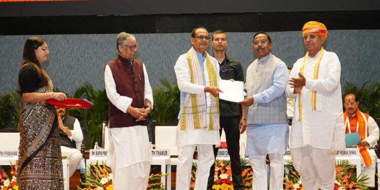नई दिल्ली राष्ट्रीय कृषि सम्मेलन में शामिल हुए मंत्री रामविचार नेताम, छत्तीसगढ़ को 182 करोड़ रुपए की राशि का आवंटन….