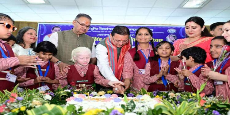 Uttarakhand News: दिव्यांग बच्चों के बीच CM धामी ने मनाया जन्मदिन, बोले- इनकी मुस्कान ही मेरे लिए सबसे बड़ा उपहार….
