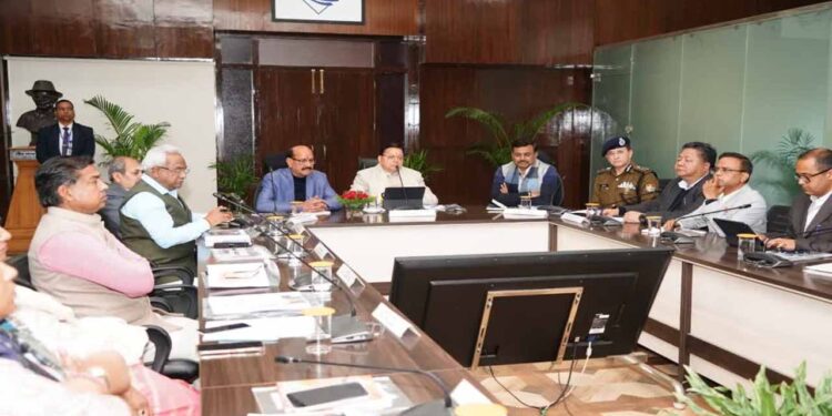 मुख्यमंत्री धामी के नेतृत्व में कुंभ की तैयारियों में तेजी, संतों और धार्मिक संस्थाओं के लिए भूमि आवंटन शुरू