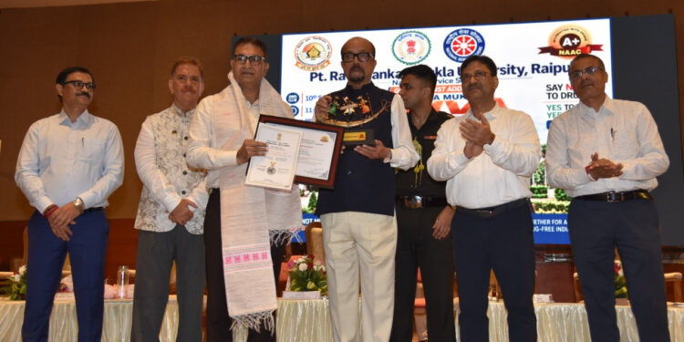 नशे से दूर रहकर युवा अपनी ऊर्जा राष्ट्र निर्माण में लगाएं – राज्यपाल रमेन डेका….