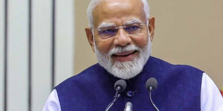 PM मोदी का शिक्षकों को संदेश, बोले- बच्चों का बचपन बचाना और प्रतिभा निखारना आपकी जिम्मेदारी