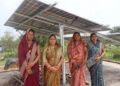 बिहान की सोलर दीदियों ने बढ़ाया आत्मनिर्भरता की ओर कदम, सोलर वेंडर के रूप मे कराया पंजीयन, छतो पर लगा रही सोलर पैनल….