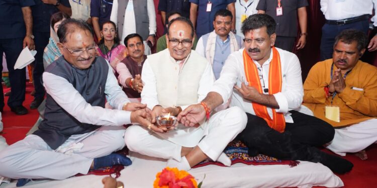 केंद्रीय मंत्री शिवराज सिंह चौहान और मुख्यमंत्री विष्णु देव साय ने सक्ति जिले में 121.70 करोड़ रुपए के 38 विकास कार्यों का किया लोकार्पण एवं भूमिपूजन…..