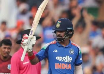 IND vs WI: केएल राहुल का नाबाद शतक, रोहित के 92 रन से भारत ने खड़ा किया 351 रनों का पहाड़