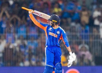 अभिषेक शर्मा ने T20I में रचा इतिहास, छक्कों के मामले में सूर्यकुमार यादव को पछाड़ा