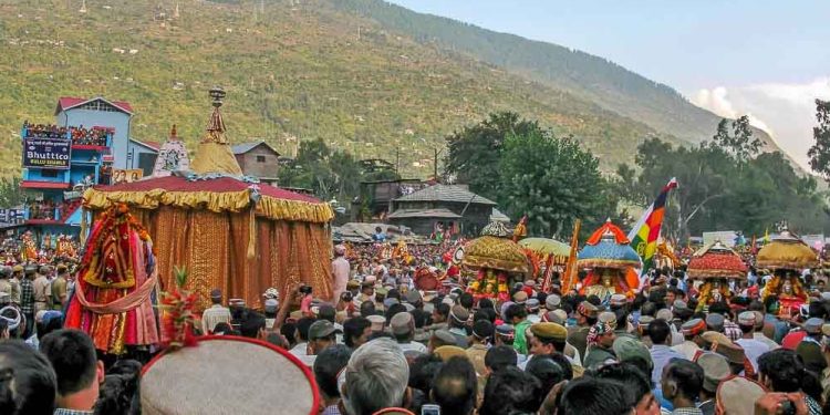 कुल्लू दशहरा 21 से 27 अक्टूबर तक, 347 देवी-देवताओं को न्योता; ड्रोन और लेजर शो होंगे खास आकर्षण