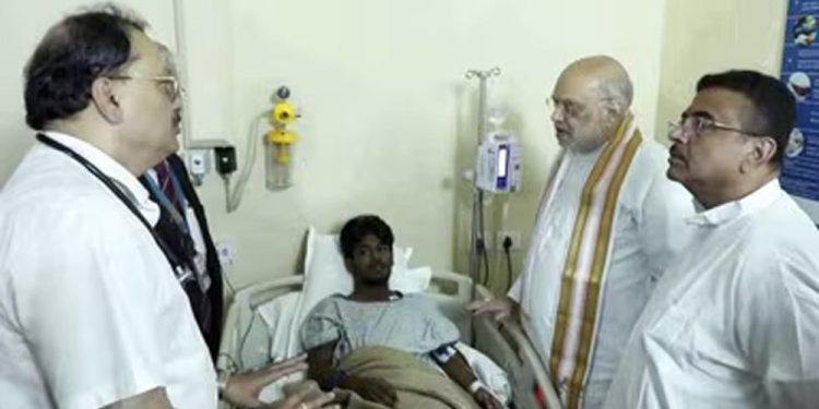 कोलकाता दुर्गा पूजा भगदड़ में 19 की मौत, आयोजक समेत 7 गिरफ्तार; अस्पताल पहुंचे अमित शाह