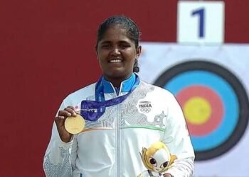 एशियन गेम्स में 17 साल की कुमकुम मोहद ने रचा इतिहास, रिकर्व तीरंदाजी में जीता गोल्ड
