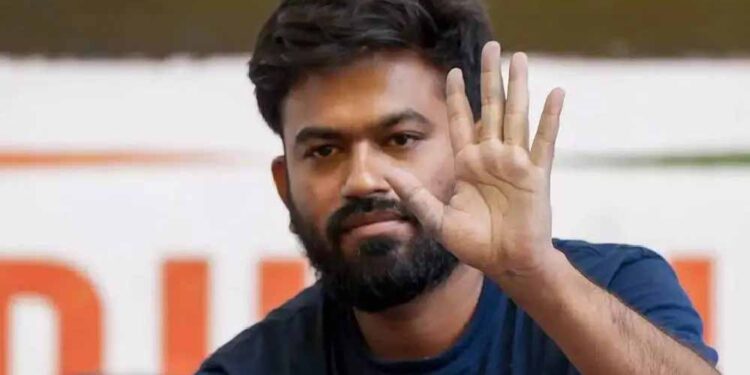 ज्ञानेश कुमार का इस्तीफा मांगना पड़ा भारी! प्रदर्शन में बुजुर्ग की मौत, अभिजीत दीपके पर चलेगा मर्डर केस?