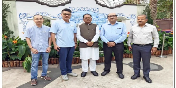 CG News: मुख्यमंत्री विष्णु देव साय का सिंगापुर दौरा: गार्डन्स बाय द बे के अधिकारियों से हुई अहम बैठक, बॉटनिकल गार्डन से पर्यटन और रोजगार बढ़ाने पर जोर…..