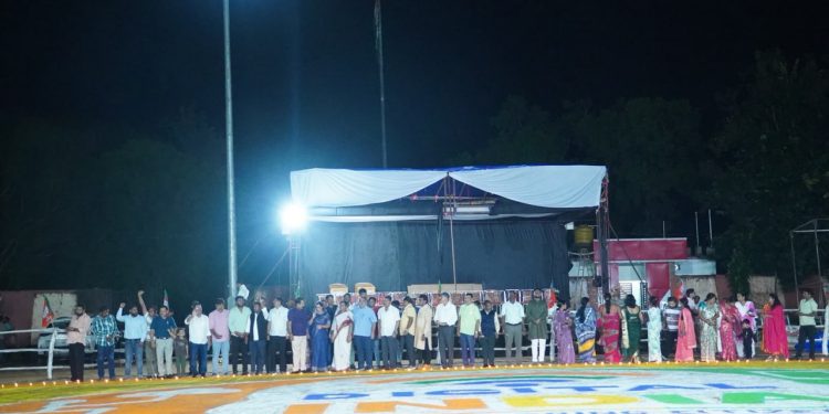 रणजीता स्टेडियम में रंगोली के जरिए साकार हुआ डिजिटल इंडिया का विजन, पर्यटन मंत्री राजेश अग्रवाल ने दीप प्रज्वलित कर दिया डिजिटल सशक्तिकरण का संदेश…..