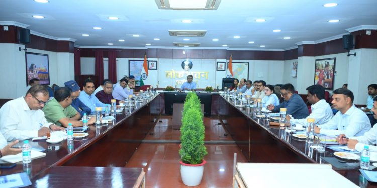राष्ट्रपति श्रीमती द्रौपदी मुर्मू के छत्तीसगढ़ प्रवास की तैयारियों के संबंध में लोकभवन में बैठक आयोजित…..