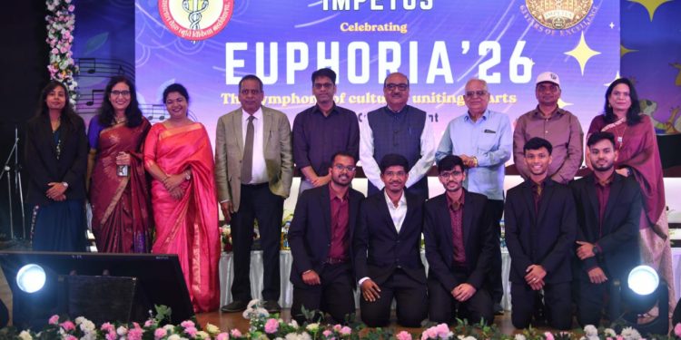 चिकित्सा महाविद्यालय के वार्षिक उत्सव ‘इम्पेटस-2026’ में उपलब्धियों का लेखा-जोखा प्रस्तुत, मुख्य सचिव विकासशील ने विद्यार्थियों को दिया सफलता का मंत्र…