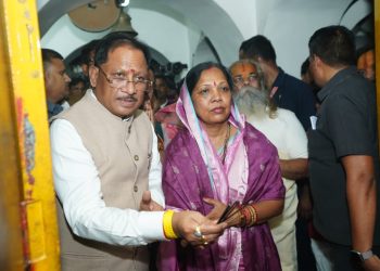 मुख्यमंत्री विष्णु देव साय ने शिवरीनारायण में भगवान नर-नारायण के किए दर्शन, प्रदेशवासियों की सुख-समृद्धि और खुशहाली की कामना…..