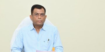 नगर पालिका एव त्रिस्तरीय पंचायत के आगामी आम/उप निर्वाचन माह दिसम्बर 2026 की तैयारियों को लेकर निर्वाचन आयुक्त ने संबंधित विभागों की समीक्षा बैठक ली….