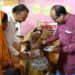 ‘बच्चों के अंदर अपना बचपना ढूंढता हूं…’ : जमीन पर बैठकर बच्चों संग खेले अरुण साव….