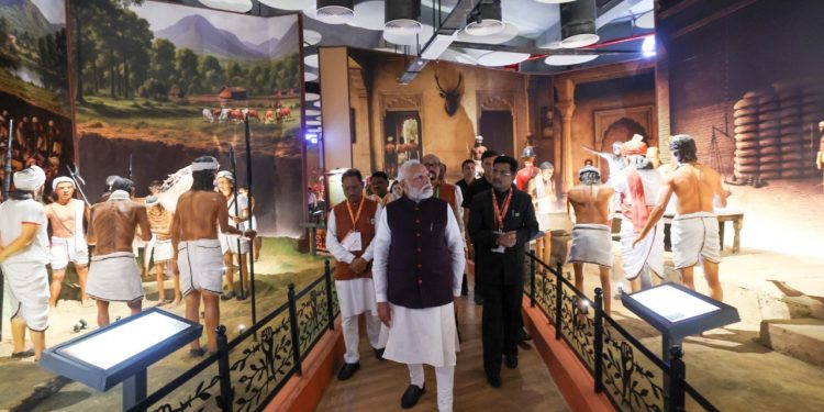 राज्योत्सव पर विशेष आलेख : आधुनिक तकनीक से जीवंत हुईं जनजातीय अमर बलिदानियों की शौर्यगाथाएं….