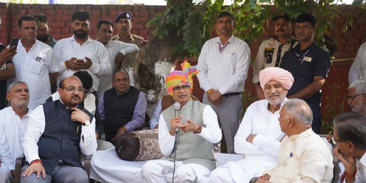 करनाल में कृषि मंत्री शिवराज सिंह चौहान का किसानों से संवाद