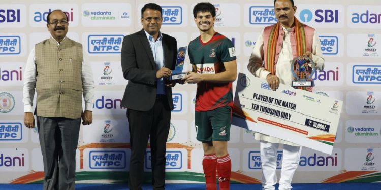 शाहरुख और आशीष पूर्ति ने संस्कारधानी स्ट्राइकर्स को दिलाई पहली जीत, राजधानी रॉयल्स को 4-2 से हराया….