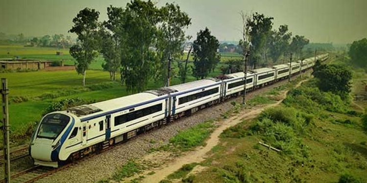 जम्मू-कटरा रूट पर कई ट्रेनों की टाइमिंग बदली, Vande Bharat समेत नई समय-सारिणी जारी